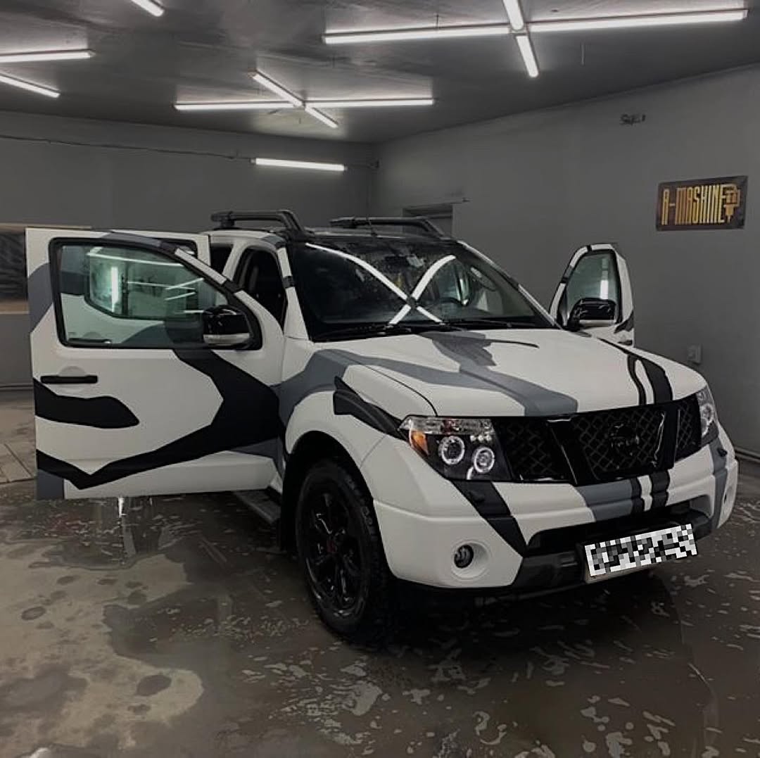 Nissan Navara — камуфляжная покраска